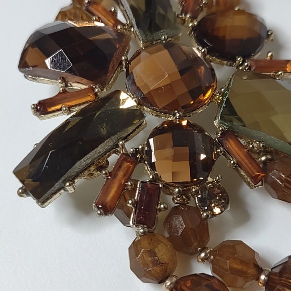 Pretty Asymmetrical Plastic Bead Layered Necklace 20 Inches Long - Picture 12 of 16